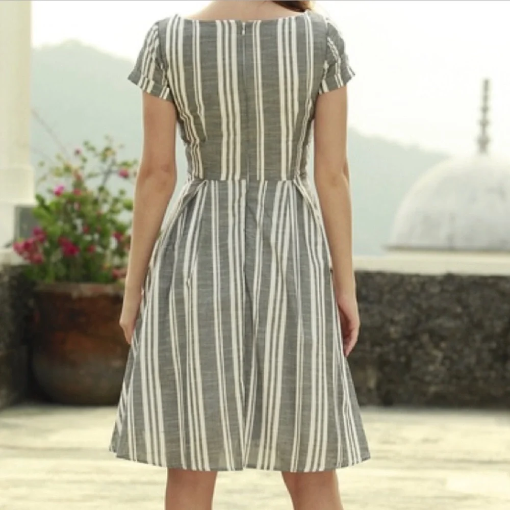 Size 4 Gray and White Striped Midi Dress by Shabby Apple - Picture 3 of 6